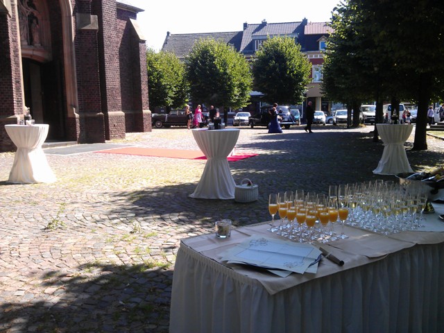 Sektempfang zur Hochzeit in Kerken Aldekerk Bild-6