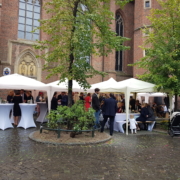 Klassischer Sektempfang in Düsseldorf an Sankt Lambertus
